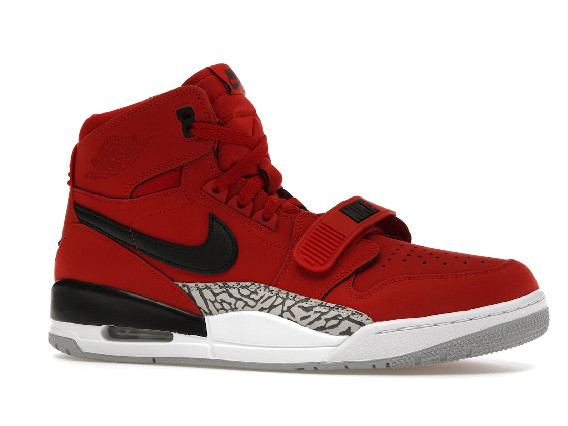 Vue 3 de Jordan Legacy 312 Toro