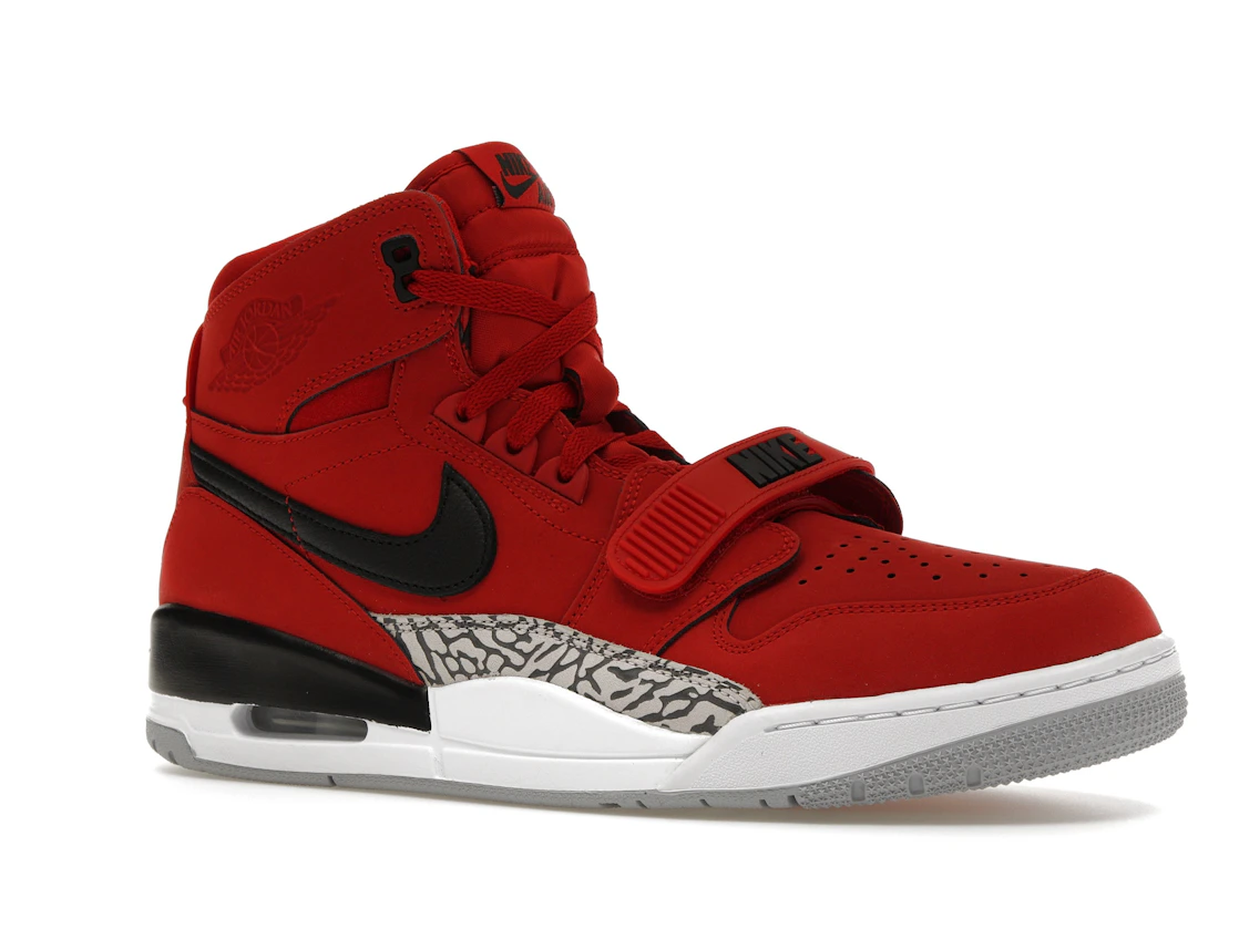 Vue 4 de Jordan Legacy 312 Toro