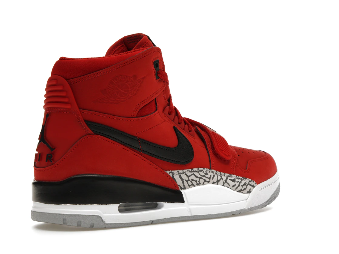 Vue 33 de Jordan Legacy 312 Toro