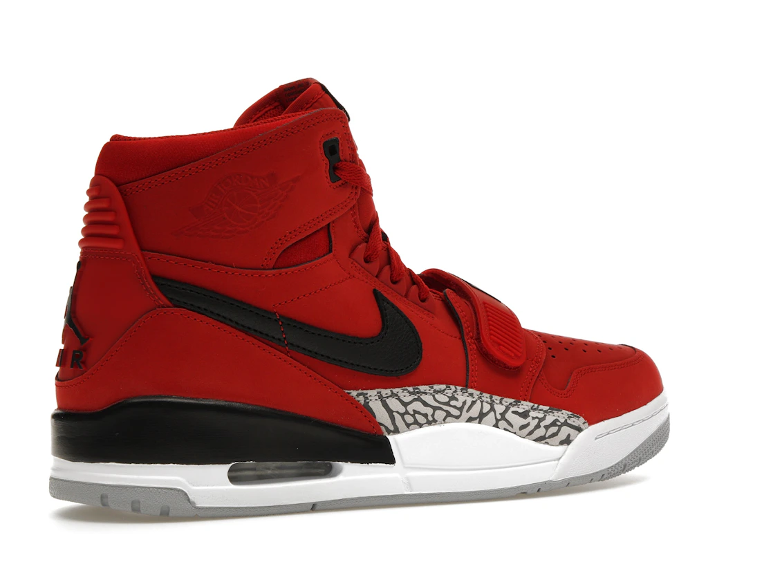 Vue 34 de Jordan Legacy 312 Toro