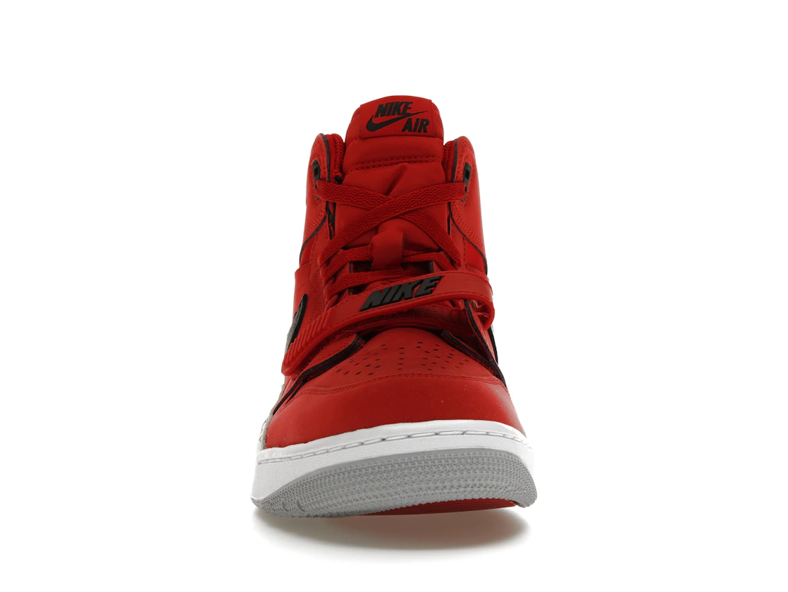 Vue 10 de Jordan Legacy 312 Toro