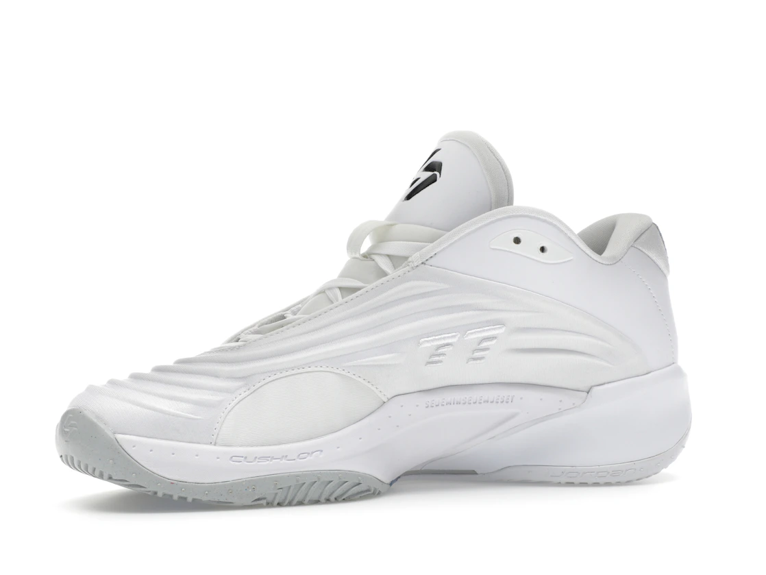 Vue 17 de Jordan Luka 3 TB White Grey Fog