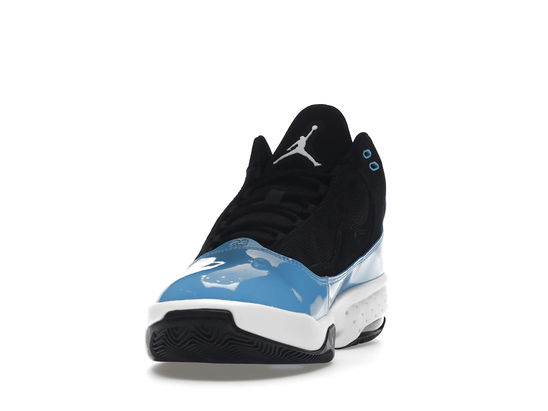 Vue 12 de Jordan Max Aura 2 Black University Blue