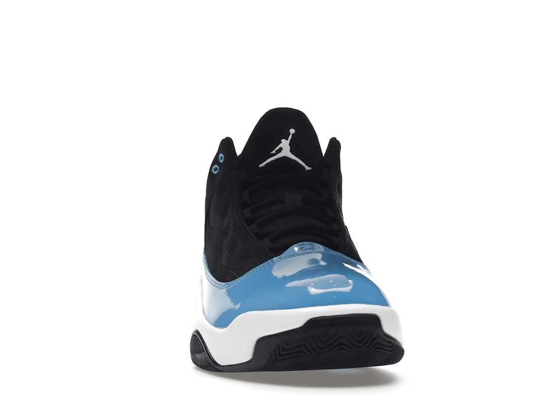 Vue 9 de Jordan Max Aura 2 Black University Blue