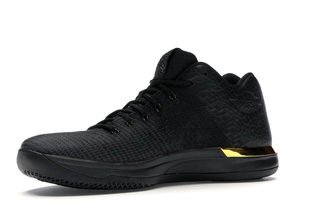 Vue 16 de Jordan XXX1 Low Black Gold