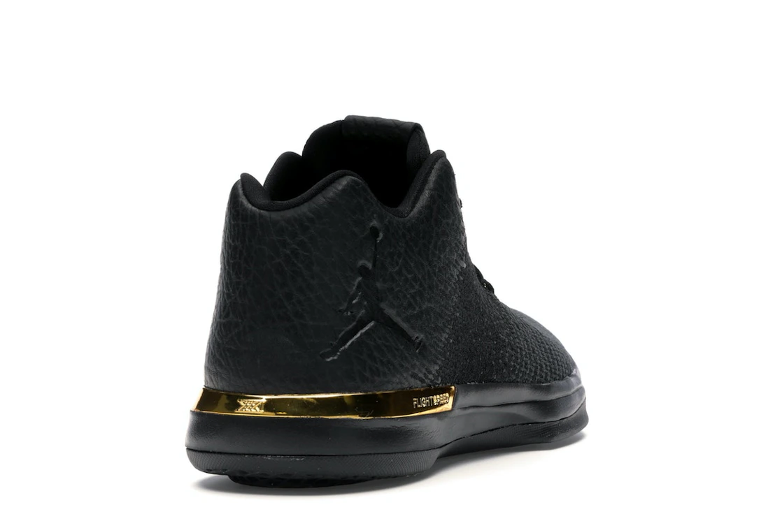 Vue 30 de Jordan XXX1 Low Black Gold