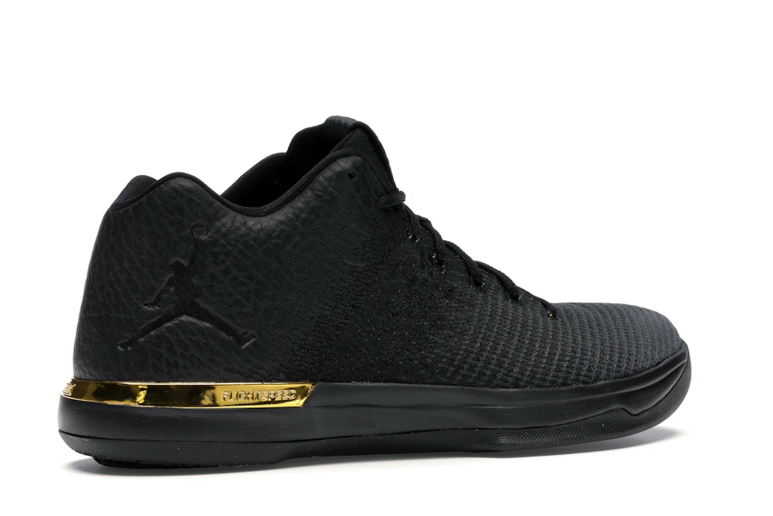 Vue 34 de Jordan XXX1 Low Black Gold