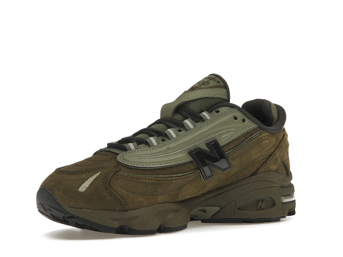 Vue 15 de New Balance 1000 Cordura Woodland