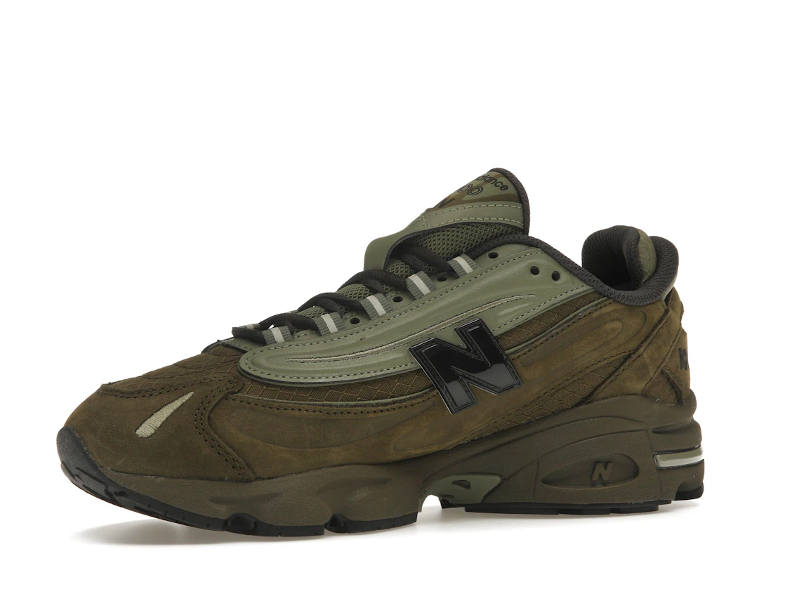 Vue 16 de New Balance 1000 Cordura Woodland