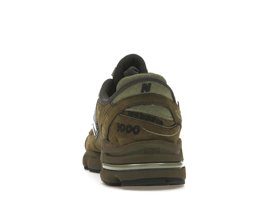 Vue 27 de New Balance 1000 Cordura Woodland