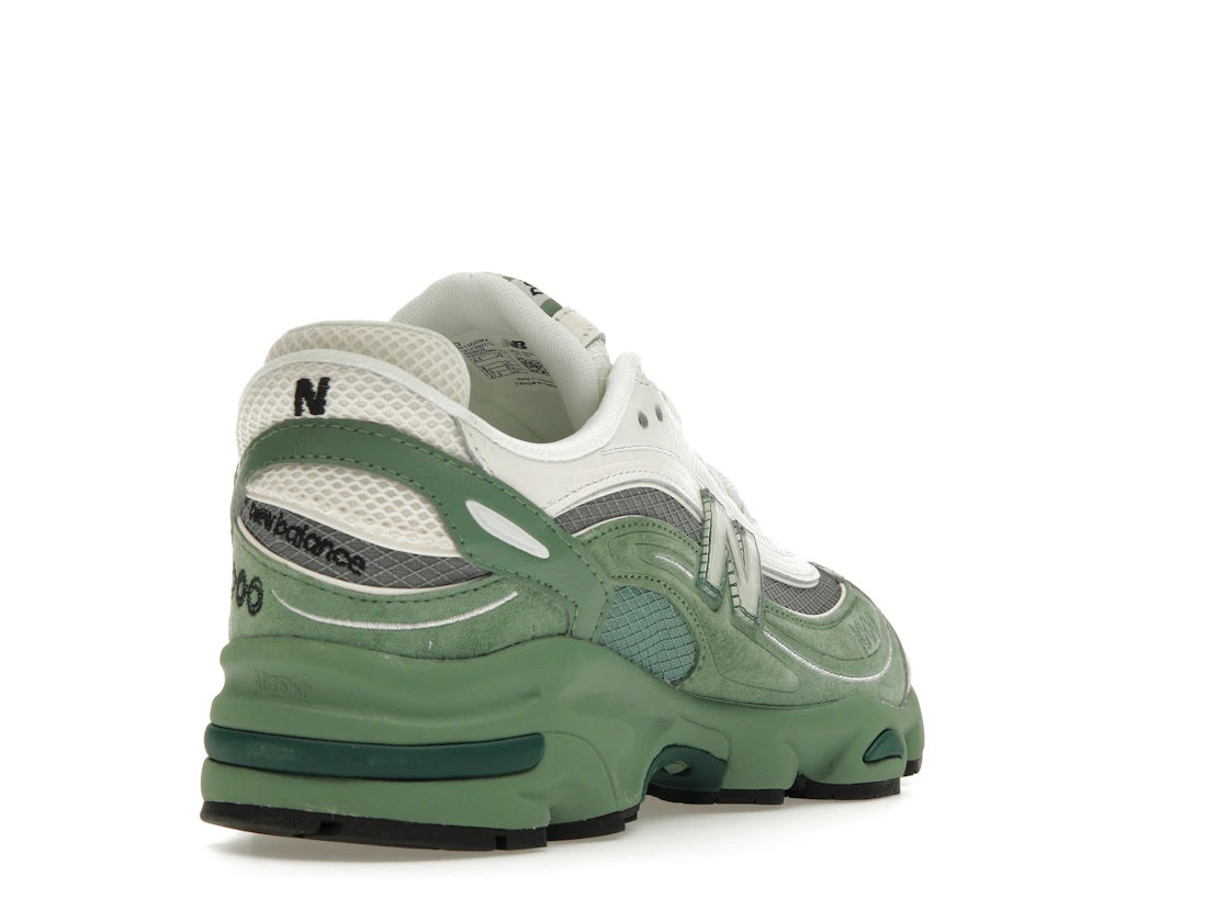 Vue 31 de New Balance 1000 Green Grey