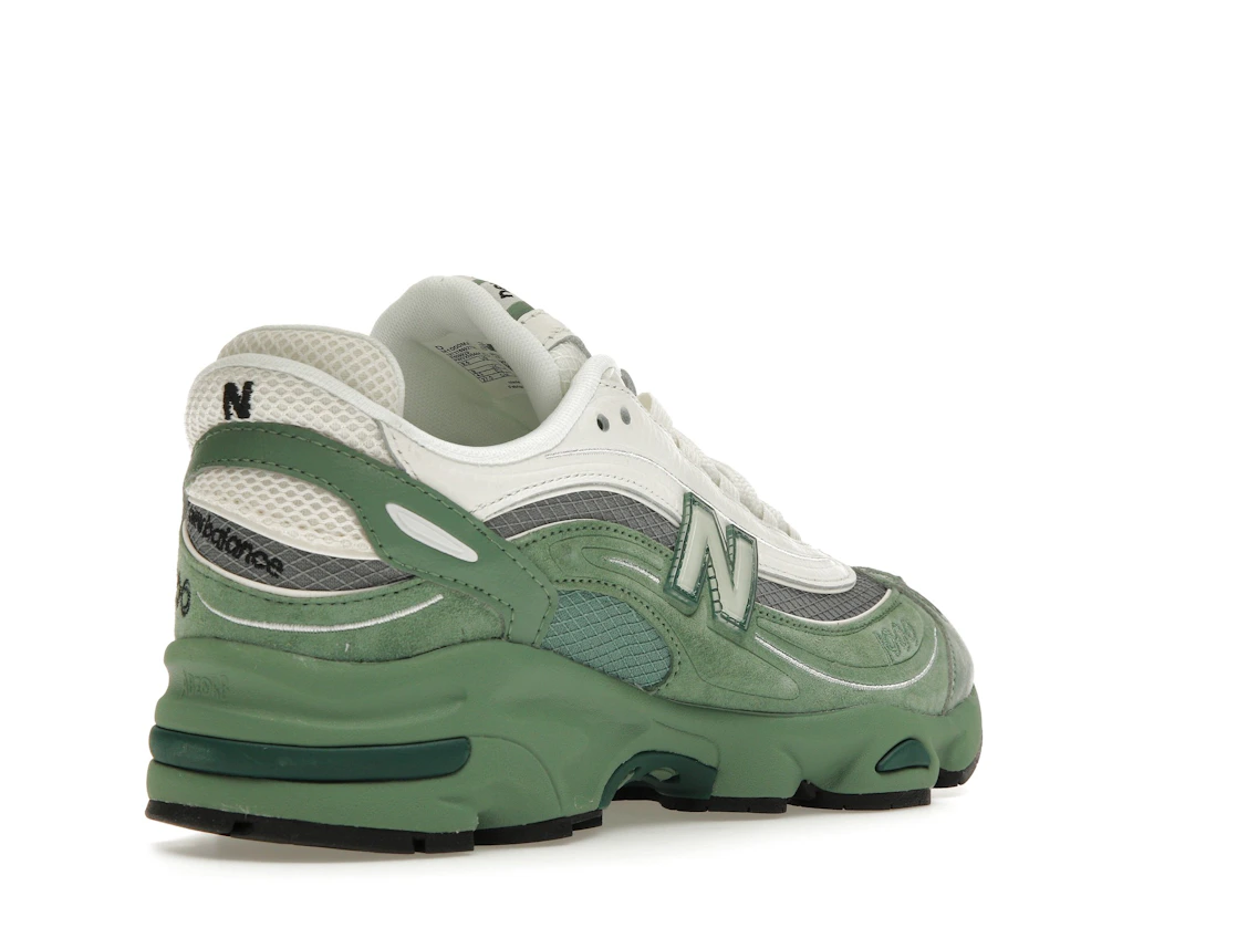 Vue 32 de New Balance 1000 Green Grey