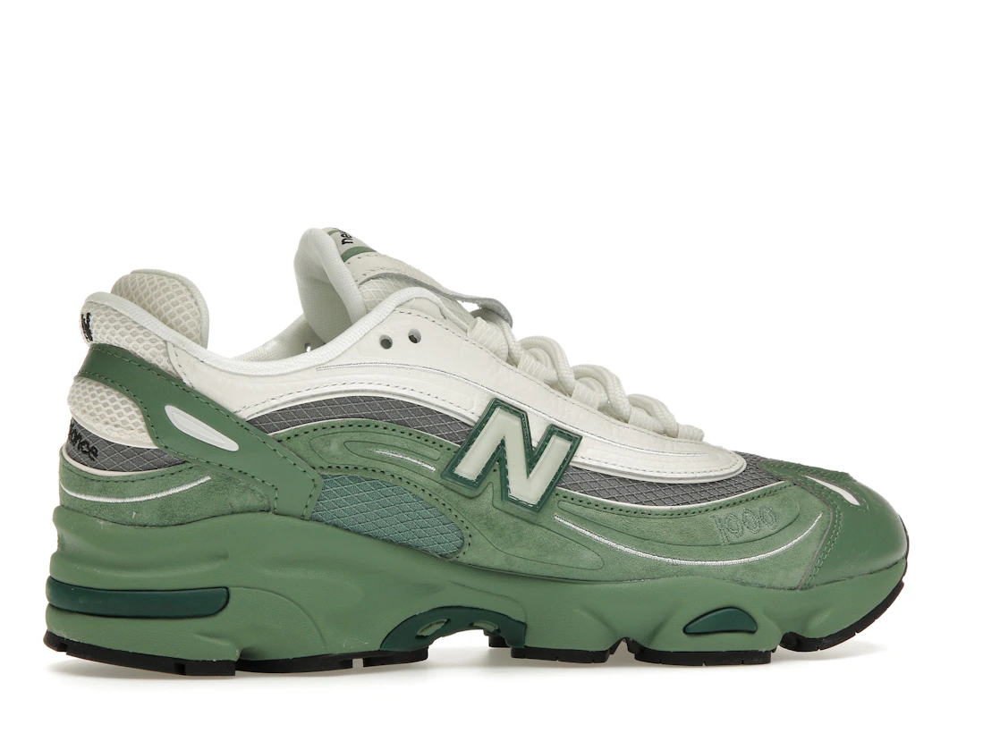Vue 35 de New Balance 1000 Green Grey