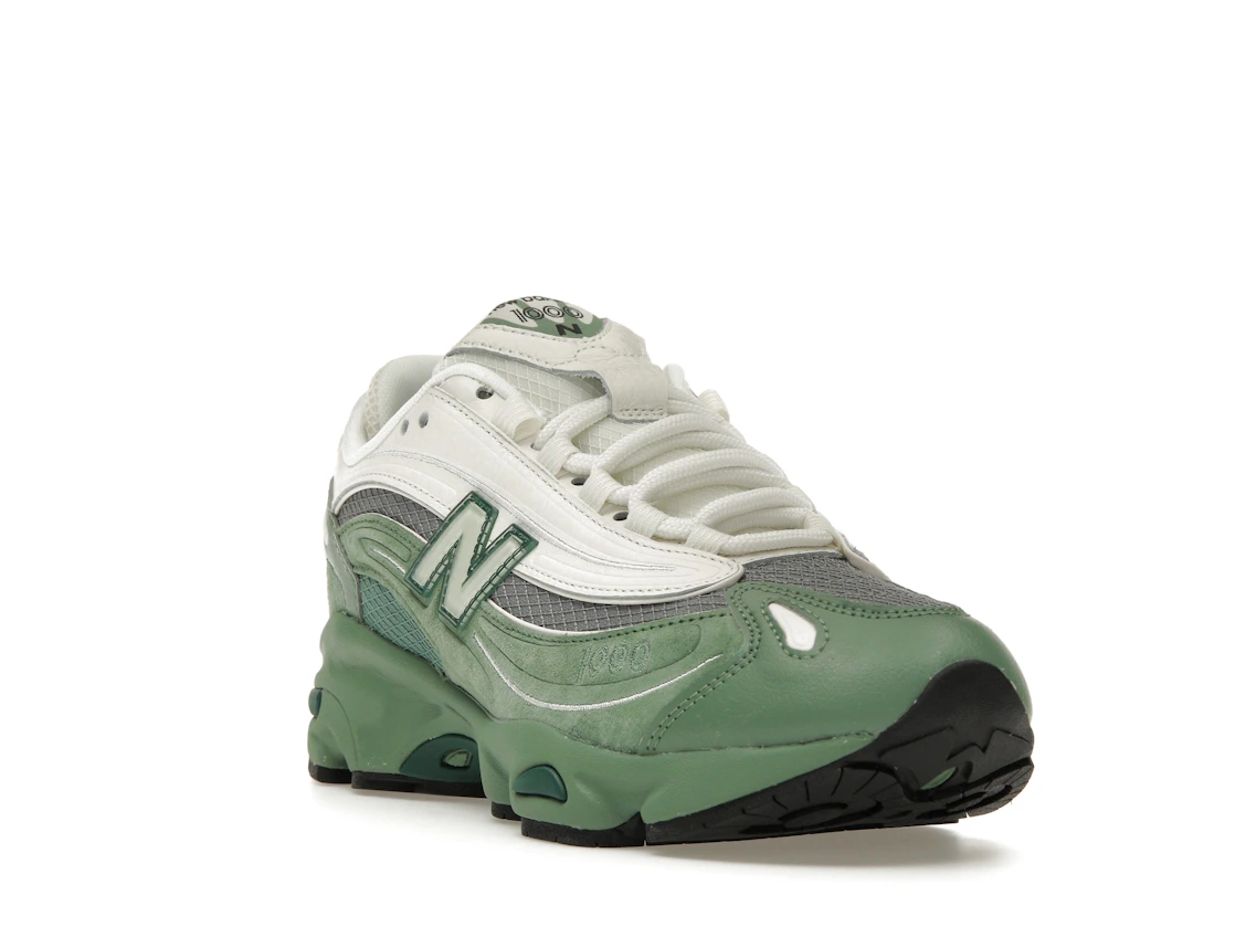 Vue 7 de New Balance 1000 Green Grey