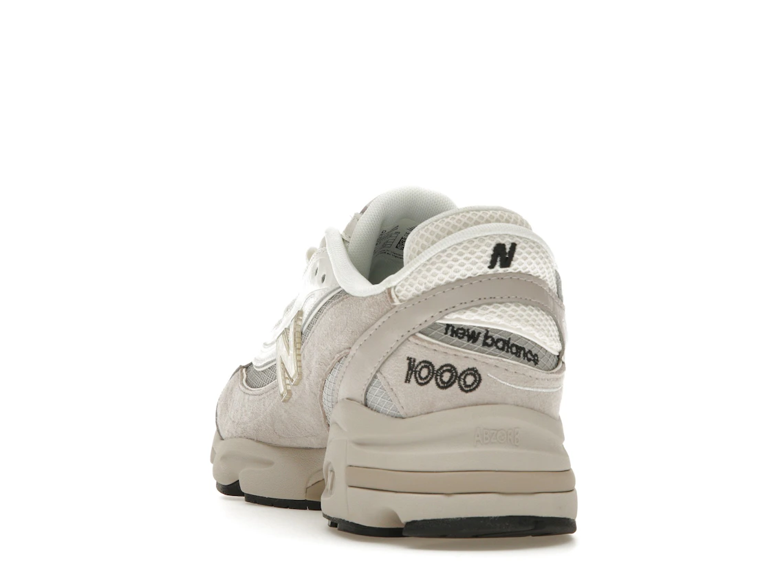 Vue 26 de New Balance 1000 Grey Cream