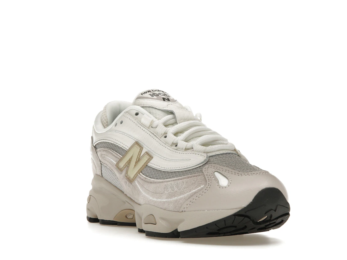 Vue 7 de New Balance 1000 Grey Cream