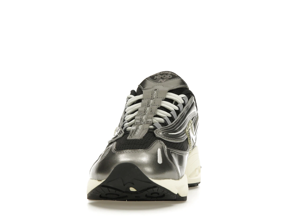 Vue 11 de New Balance 1000 Silver Metallic