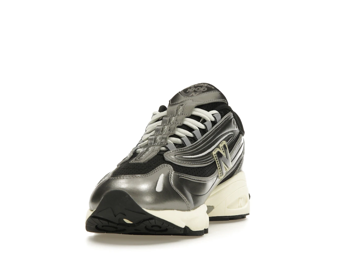 Vue 12 de New Balance 1000 Silver Metallic