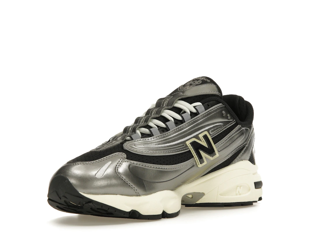 Vue 14 de New Balance 1000 Silver Metallic