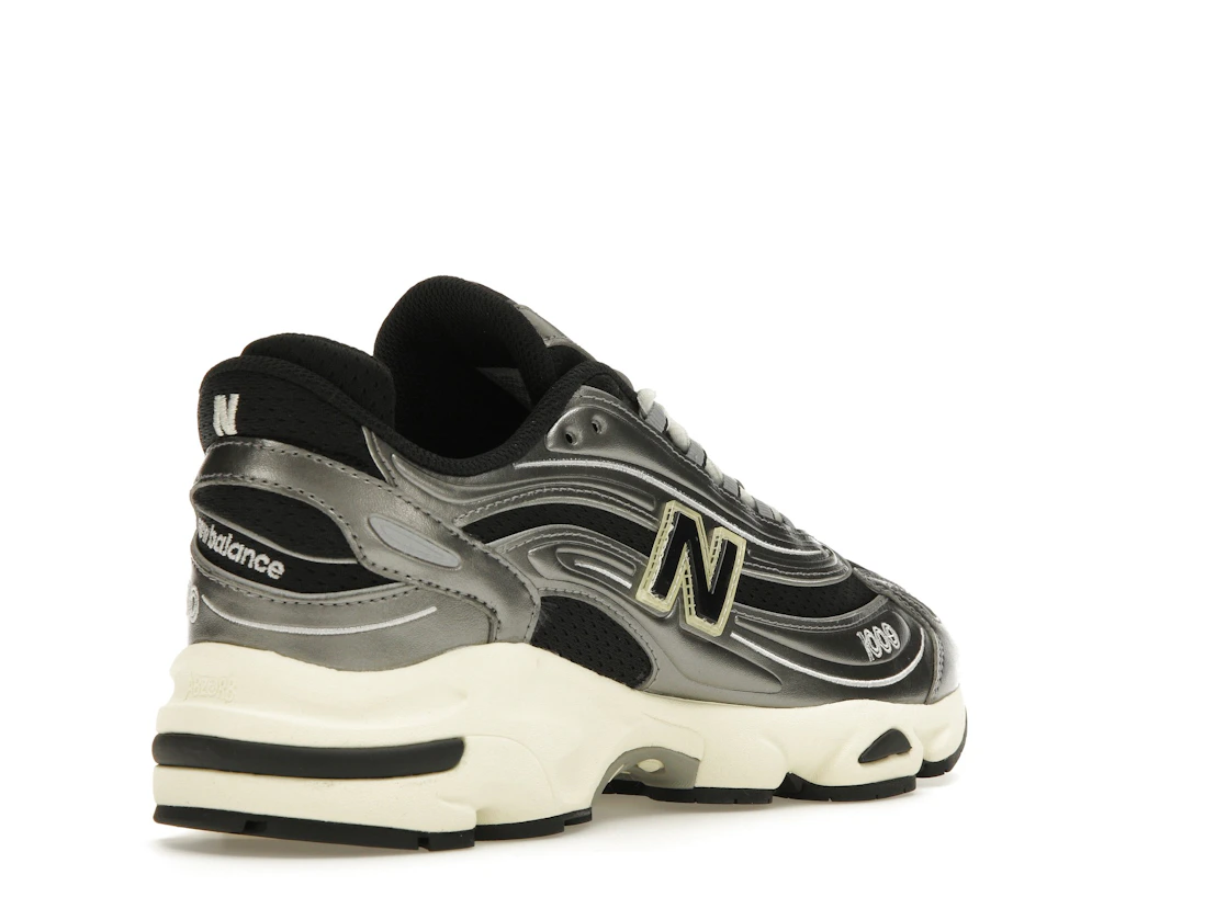 Vue 32 de New Balance 1000 Silver Metallic