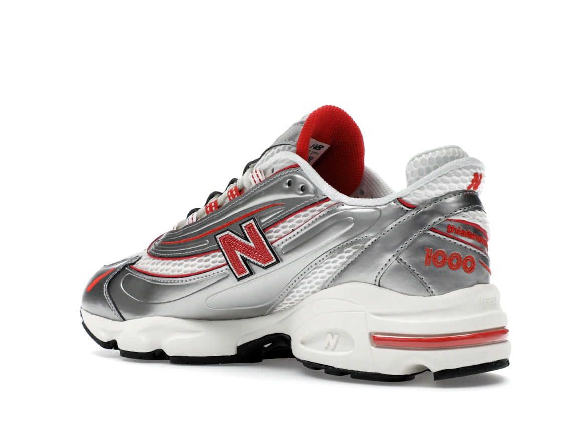 Vue 23 de New Balance 1000 thisisneverthat Metallic Silver Red