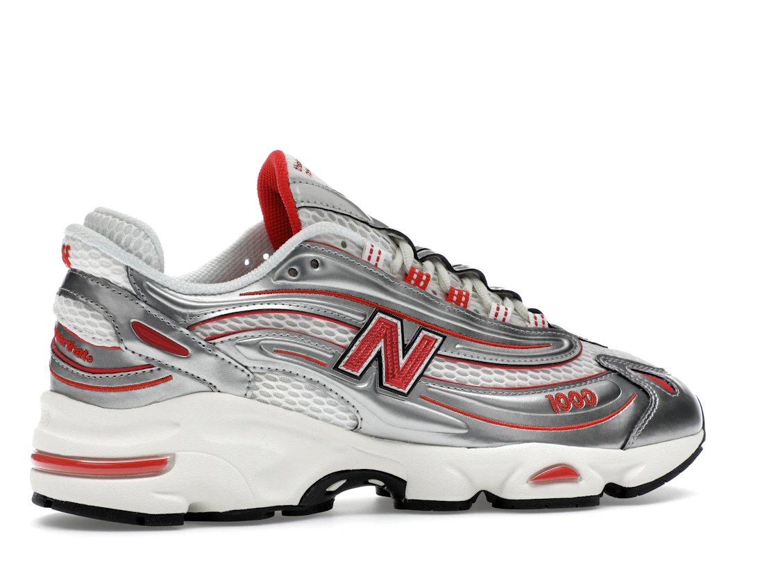 Vue 35 de New Balance 1000 thisisneverthat Metallic Silver Red