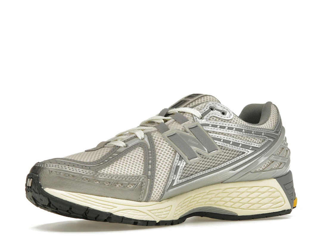 Vue 16 de New Balance 1906 Moonbeam Raincloud