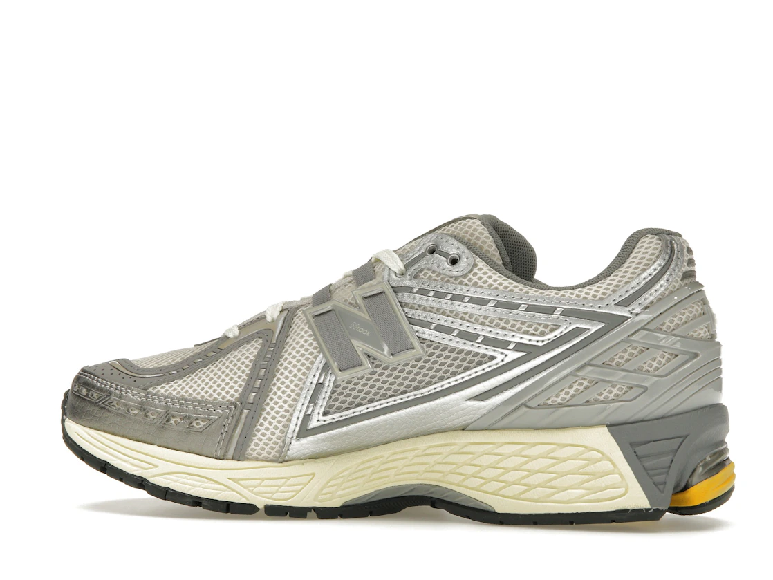 Vue 21 de New Balance 1906 Moonbeam Raincloud