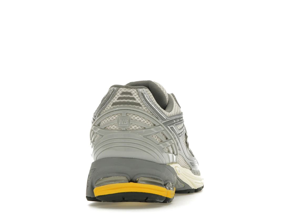 Vue 29 de New Balance 1906 Moonbeam Raincloud