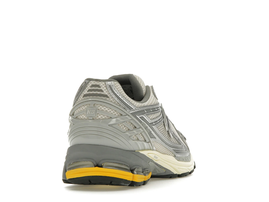 Vue 30 de New Balance 1906 Moonbeam Raincloud