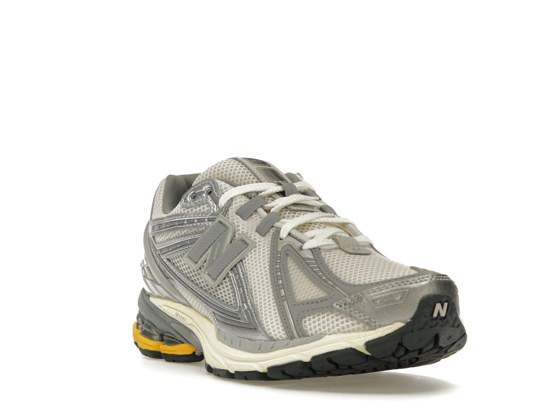 Vue 7 de New Balance 1906 Moonbeam Raincloud