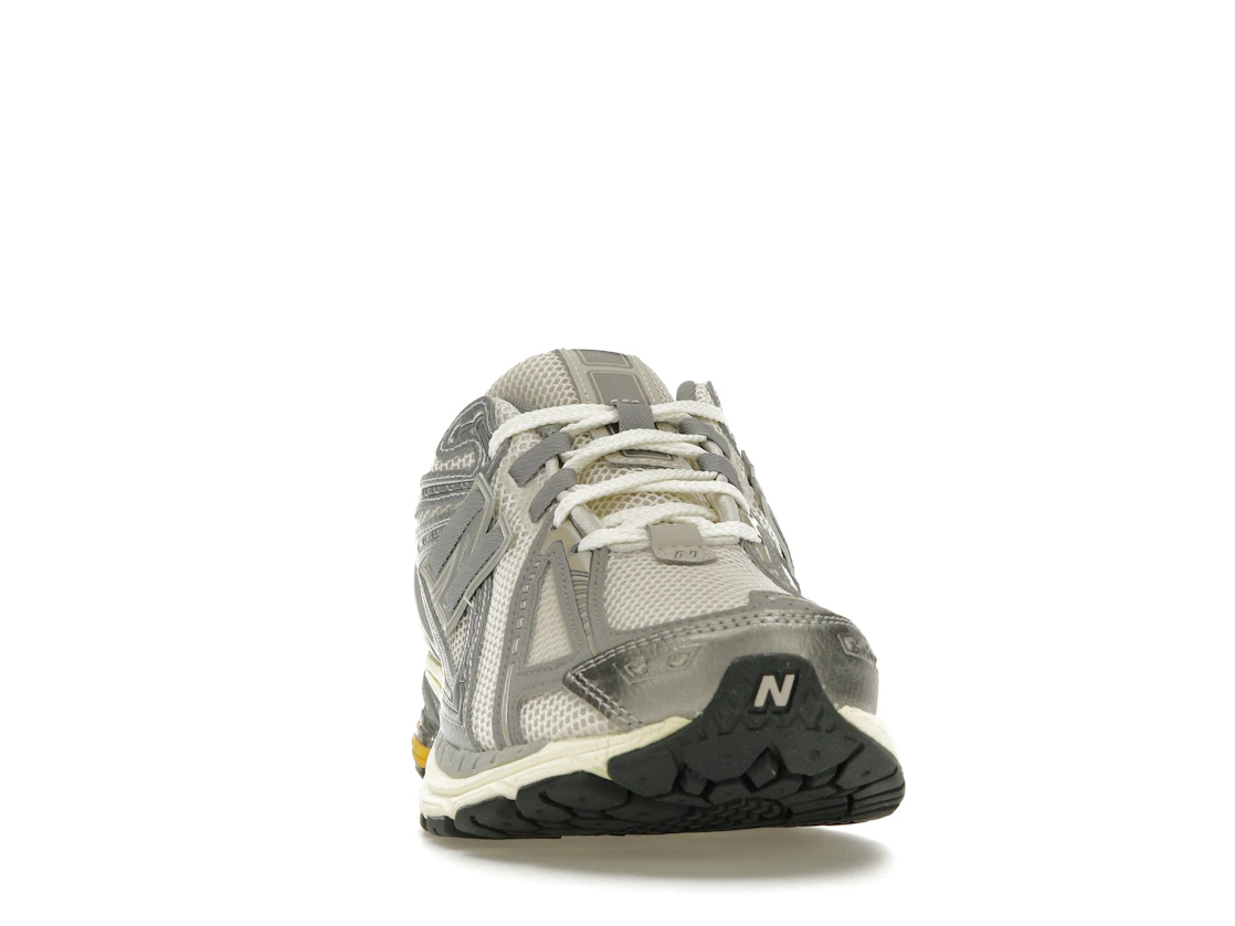 Vue 9 de New Balance 1906 Moonbeam Raincloud