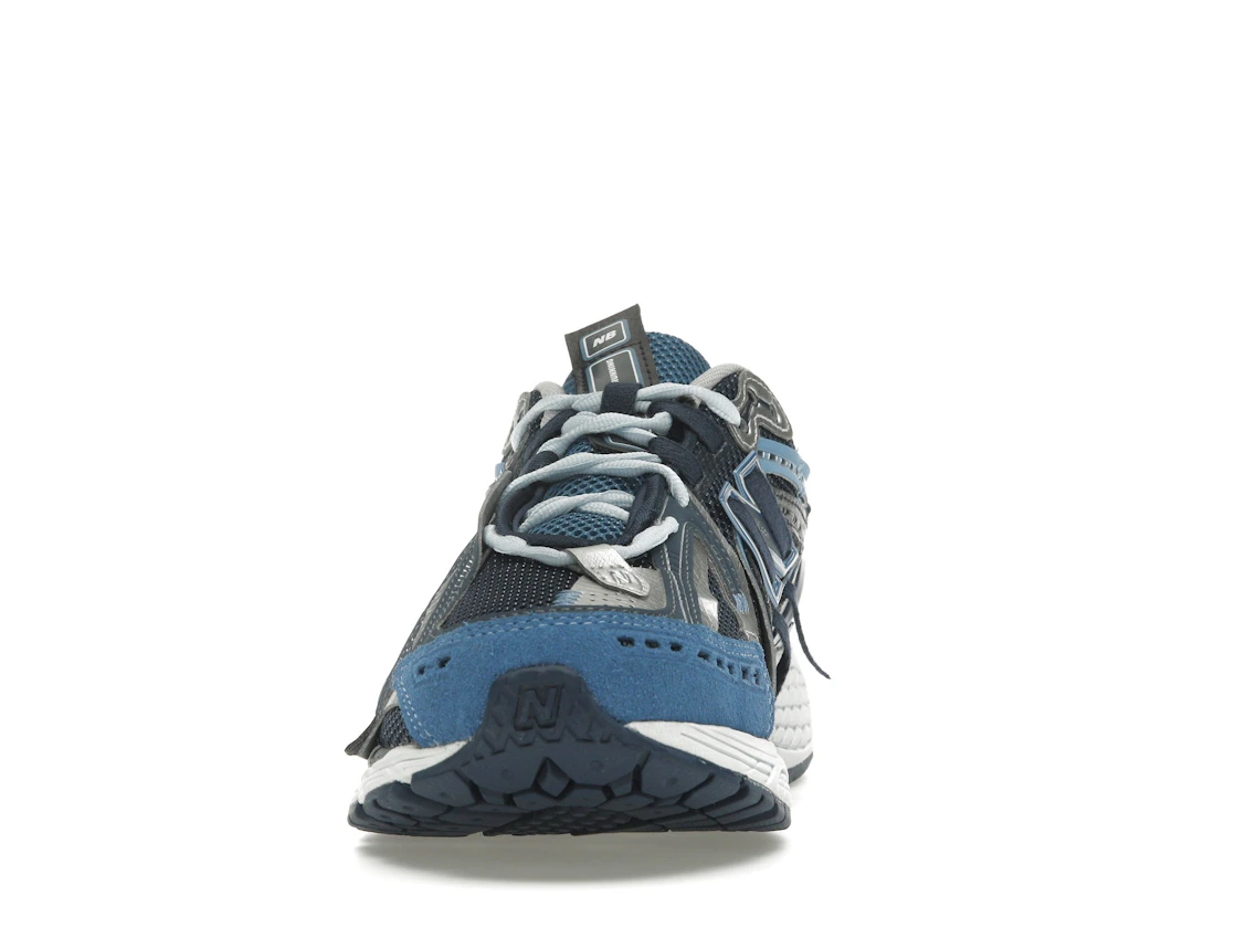 Vue 11 de New Balance 1906A Deep Blue