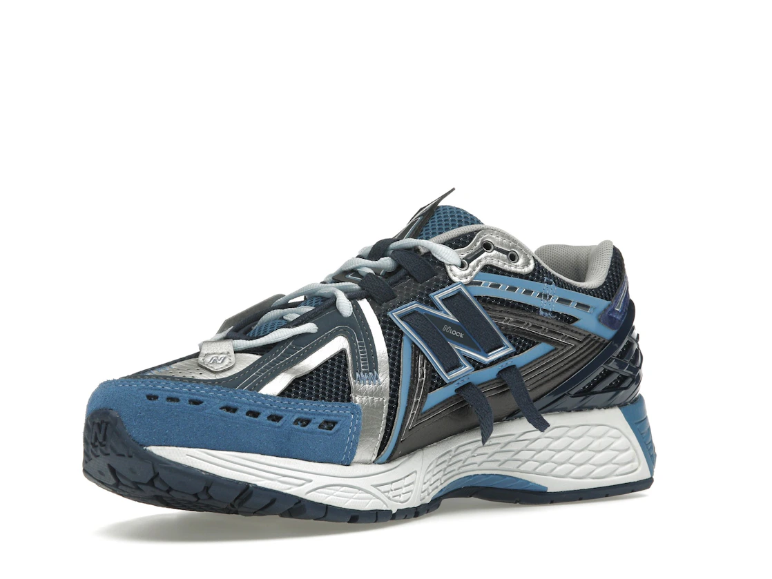 Vue 15 de New Balance 1906A Deep Blue