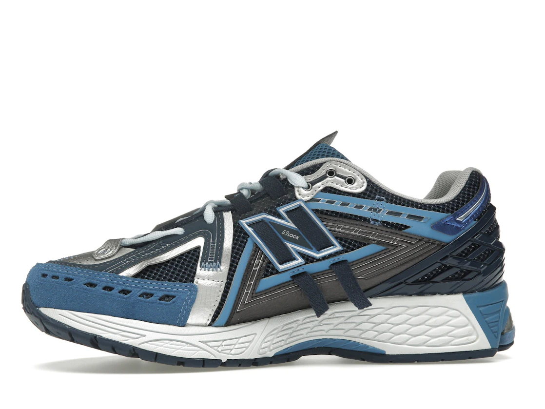 Vue 18 de New Balance 1906A Deep Blue