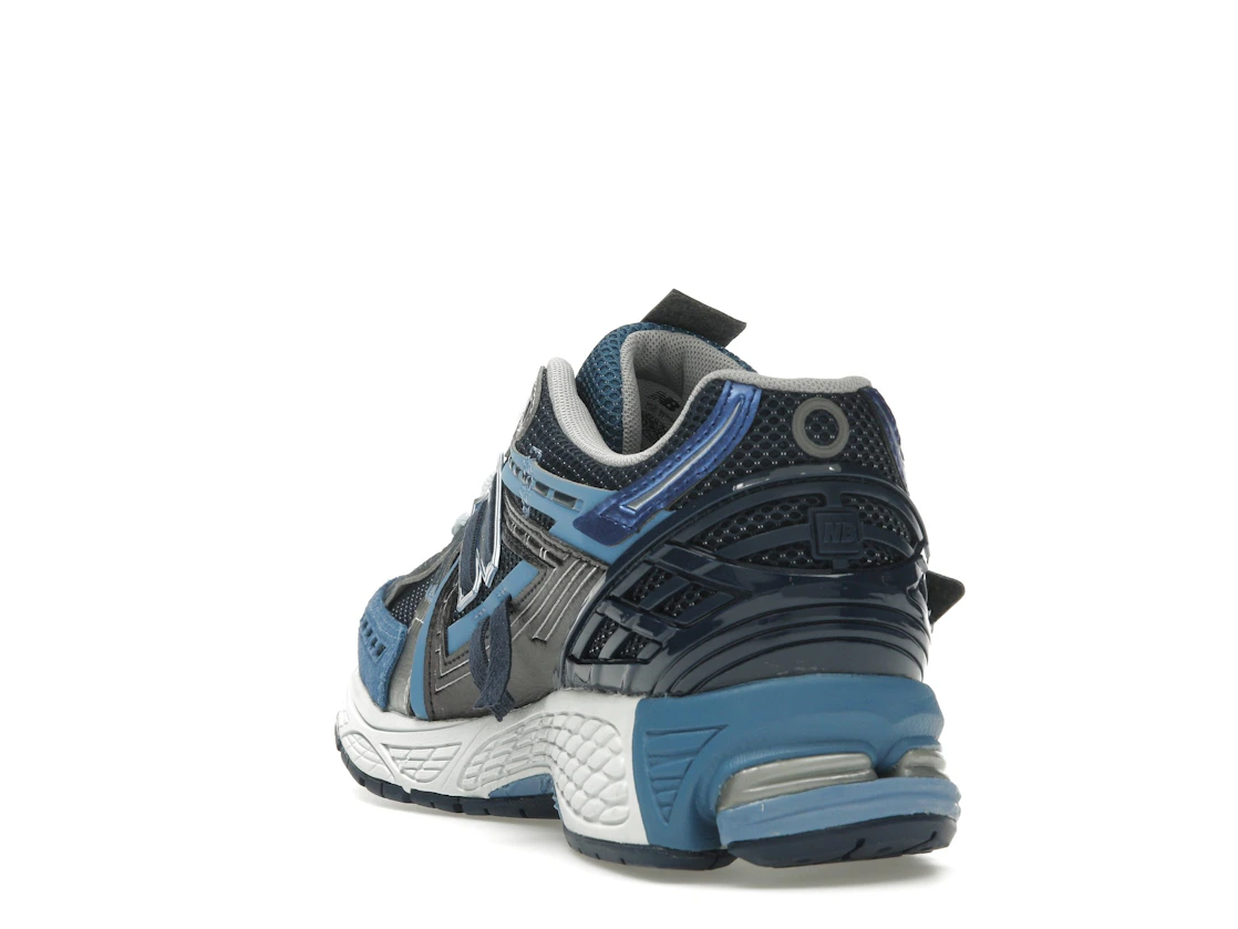 Vue 26 de New Balance 1906A Deep Blue