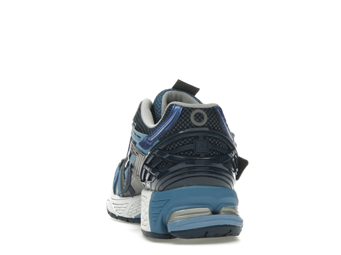Vue 27 de New Balance 1906A Deep Blue