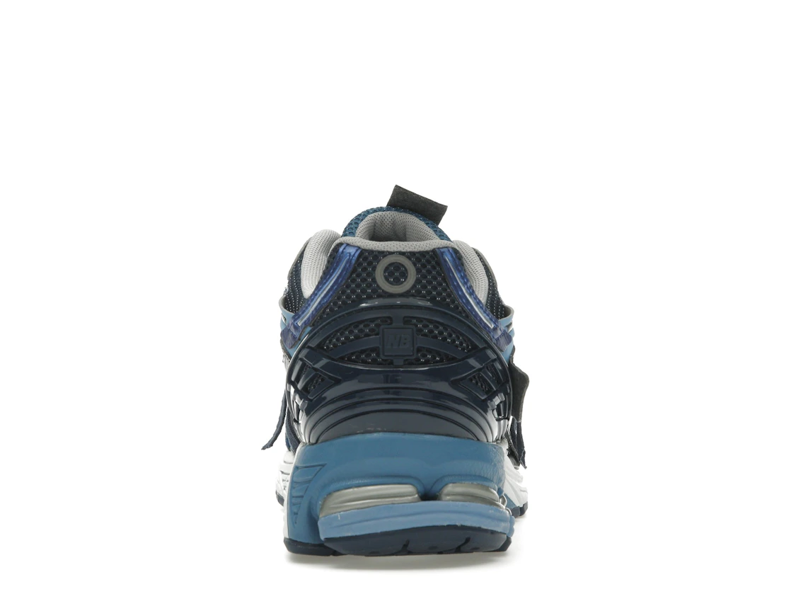 Vue 28 de New Balance 1906A Deep Blue
