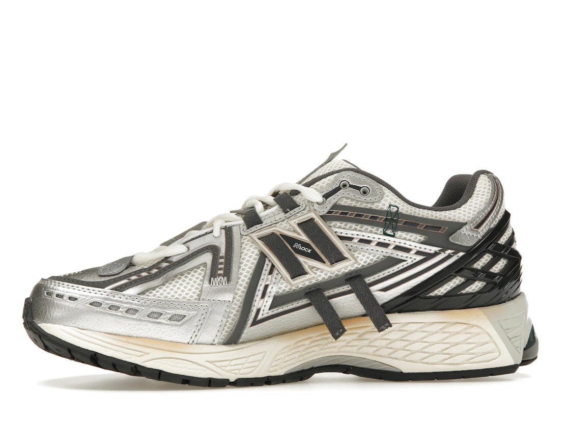 Vue 18 de New Balance 1906A Tech Explosion