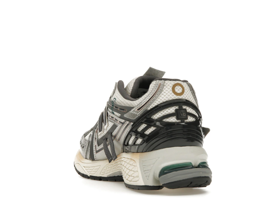 Vue 26 de New Balance 1906A Tech Explosion
