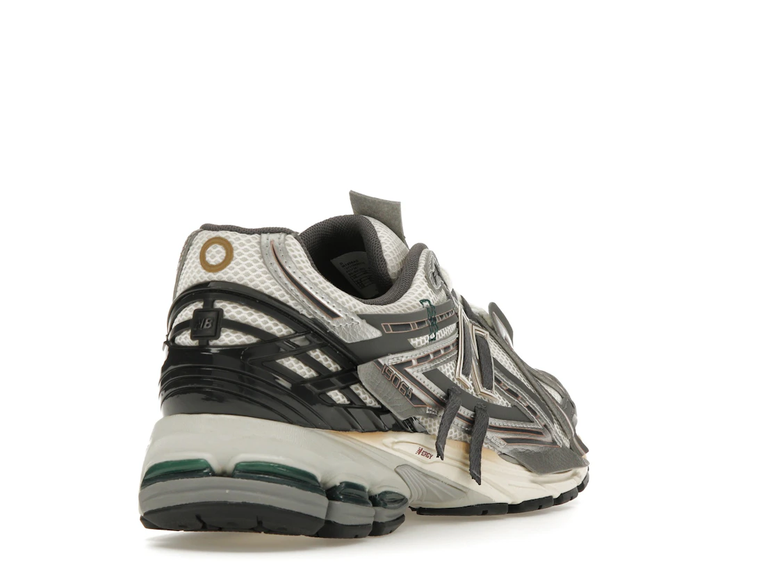 Vue 31 de New Balance 1906A Tech Explosion