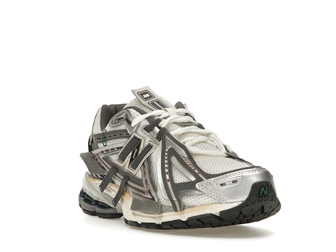 Vue 7 de New Balance 1906A Tech Explosion