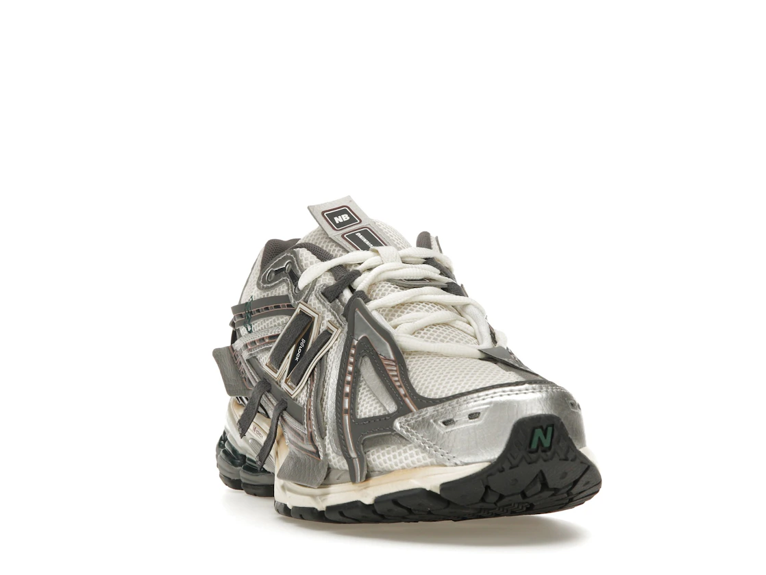 Vue 8 de New Balance 1906A Tech Explosion