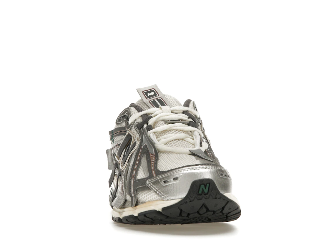 Vue 9 de New Balance 1906A Tech Explosion