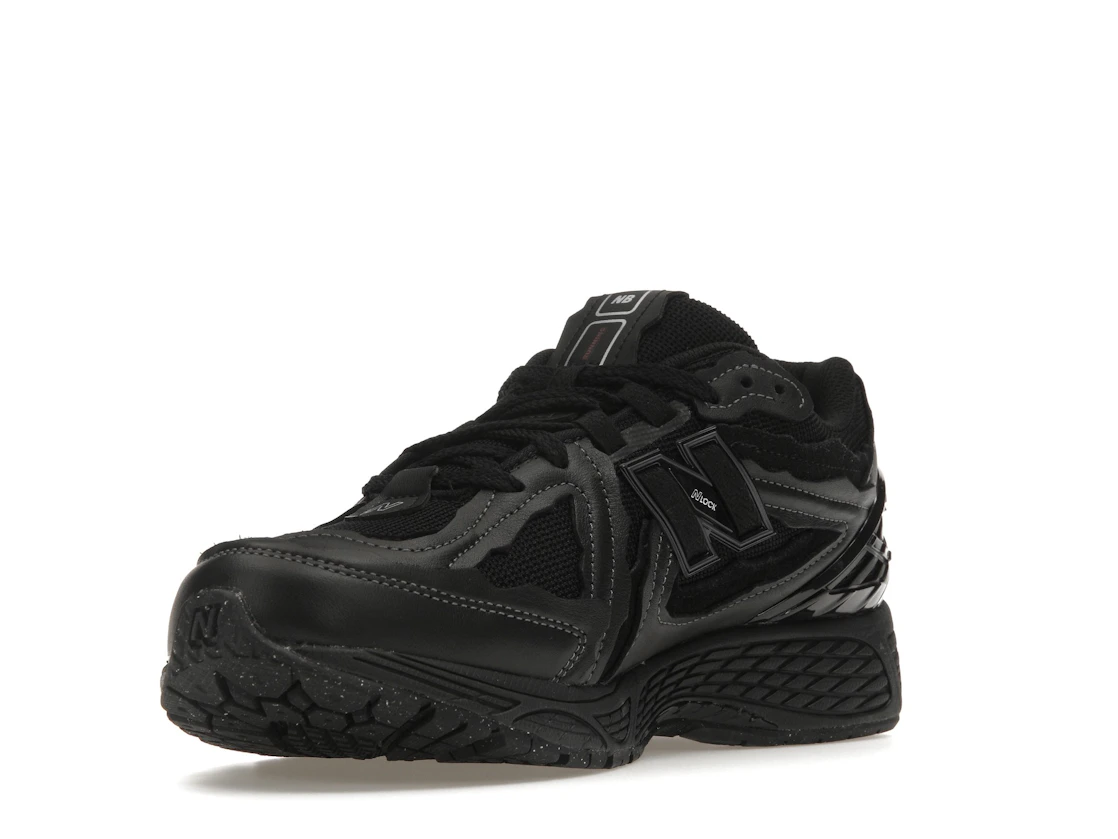 Vue 14 de New Balance 1906D Protection Pack Black Leather