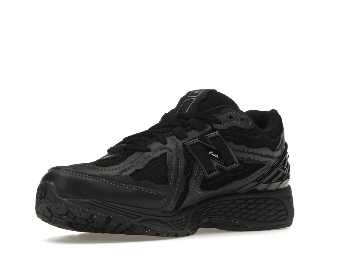 Vue 15 de New Balance 1906D Protection Pack Black Leather