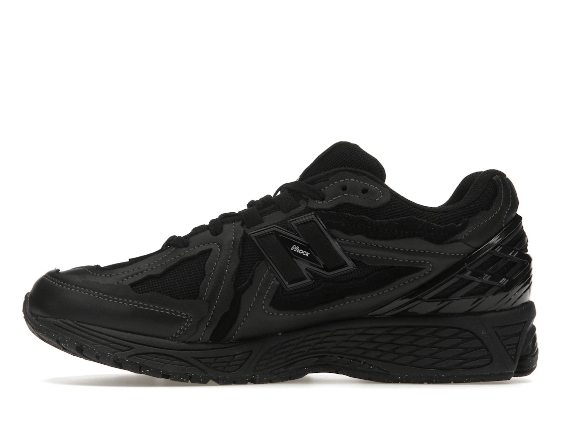 Vue 19 de New Balance 1906D Protection Pack Black Leather