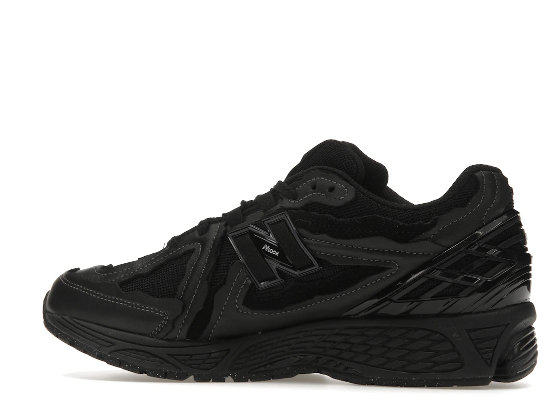 Vue 21 de New Balance 1906D Protection Pack Black Leather