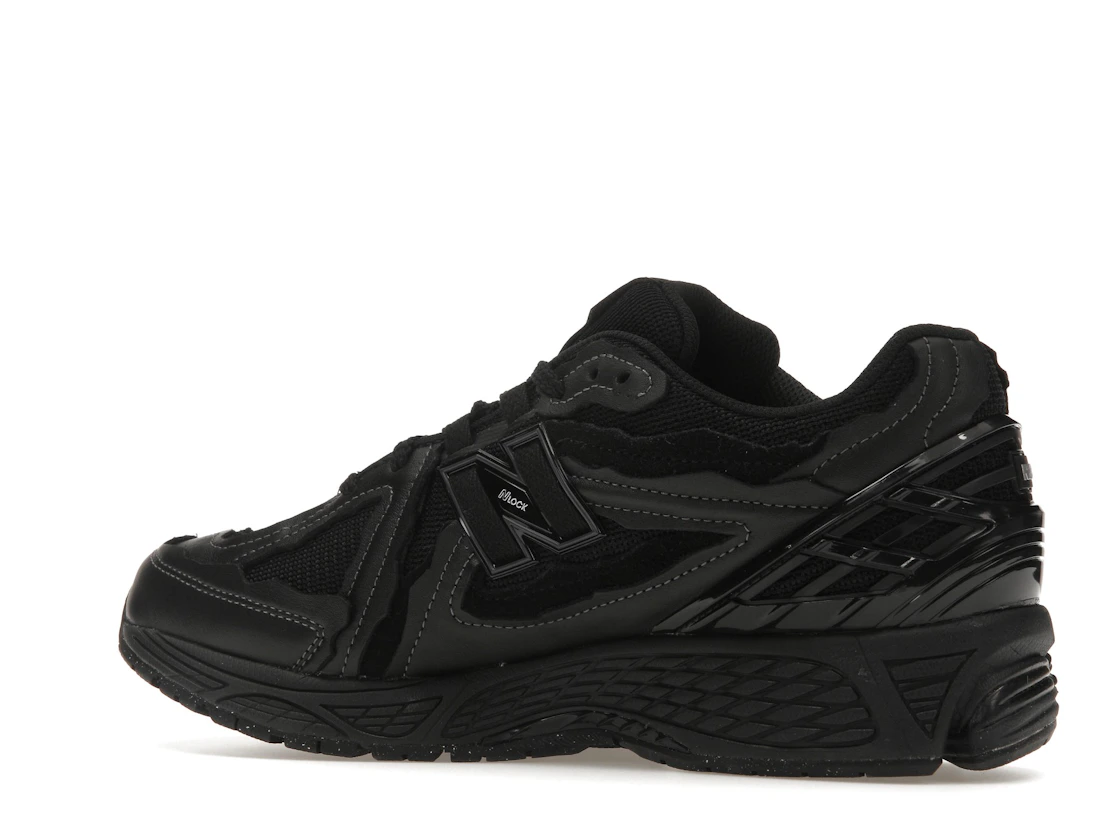 Vue 22 de New Balance 1906D Protection Pack Black Leather