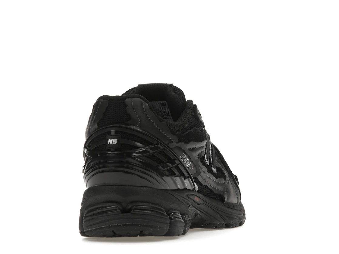 Vue 30 de New Balance 1906D Protection Pack Black Leather